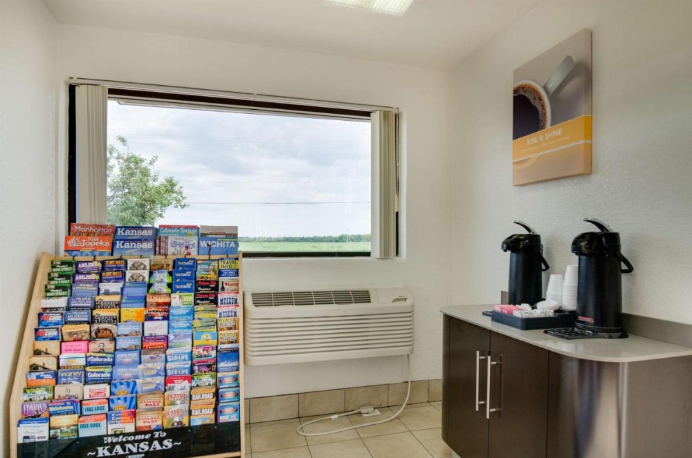 Motel 6-Salina, KS Image 17