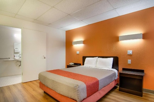 Motel 6-Salina, KS image 38