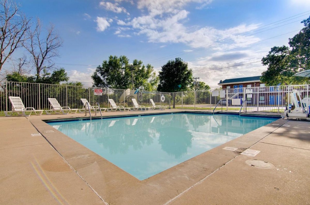 Motel 6-Salina, KS Image 41